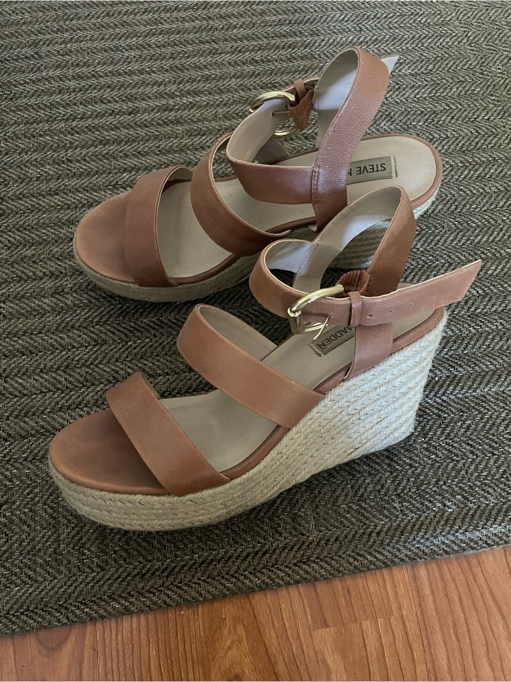 Steve Madden US 8 brown leather wedge sandals